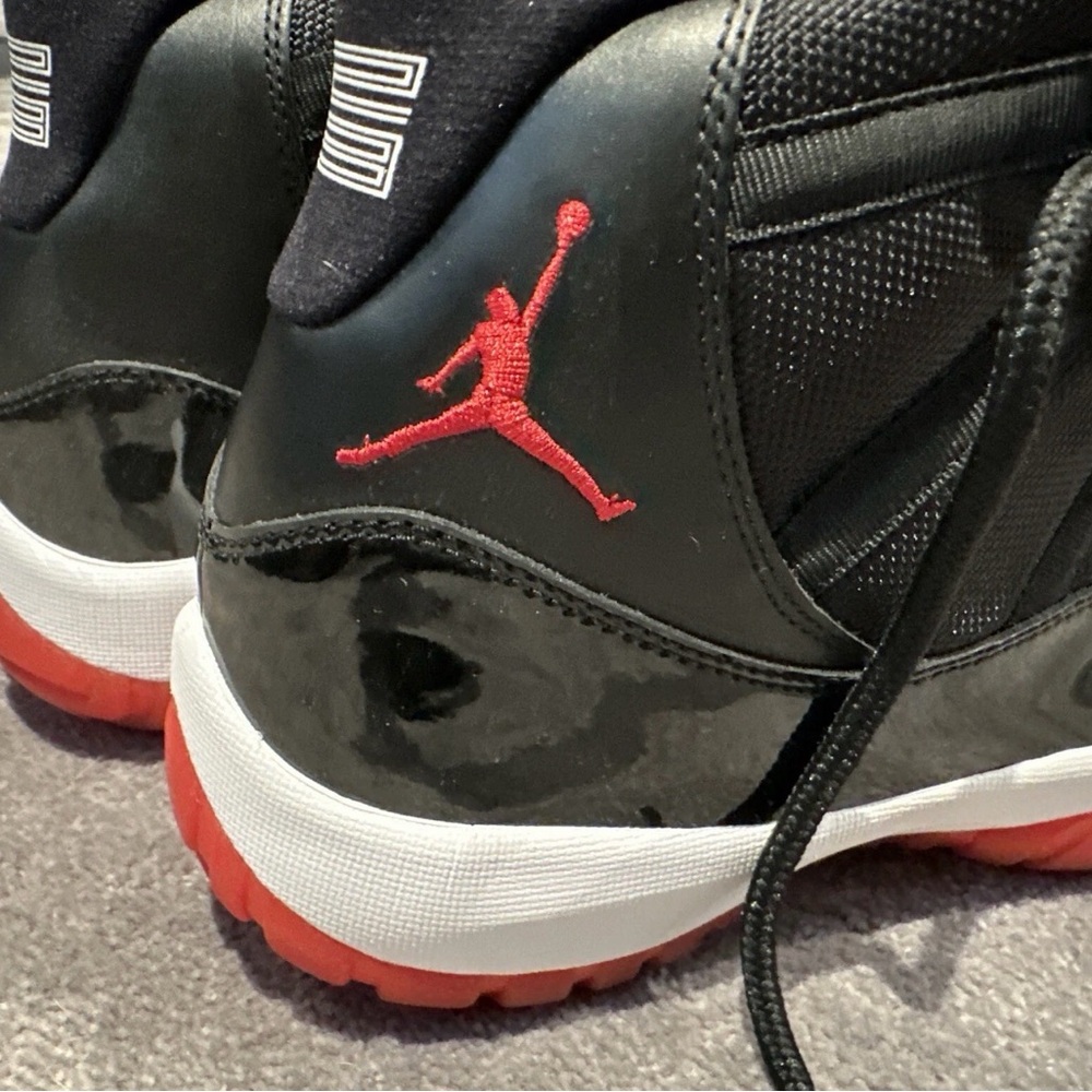 Jordan 11 “bred” 2012 release, size 11 never worn ! - Picture 3 of 14